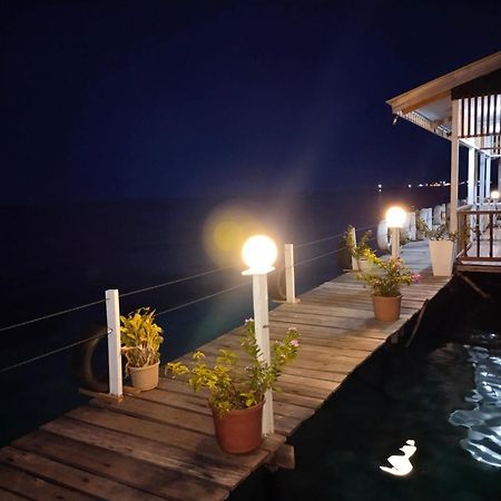 Bihing Angan Water Chalet Semporna Eksteriør bilde