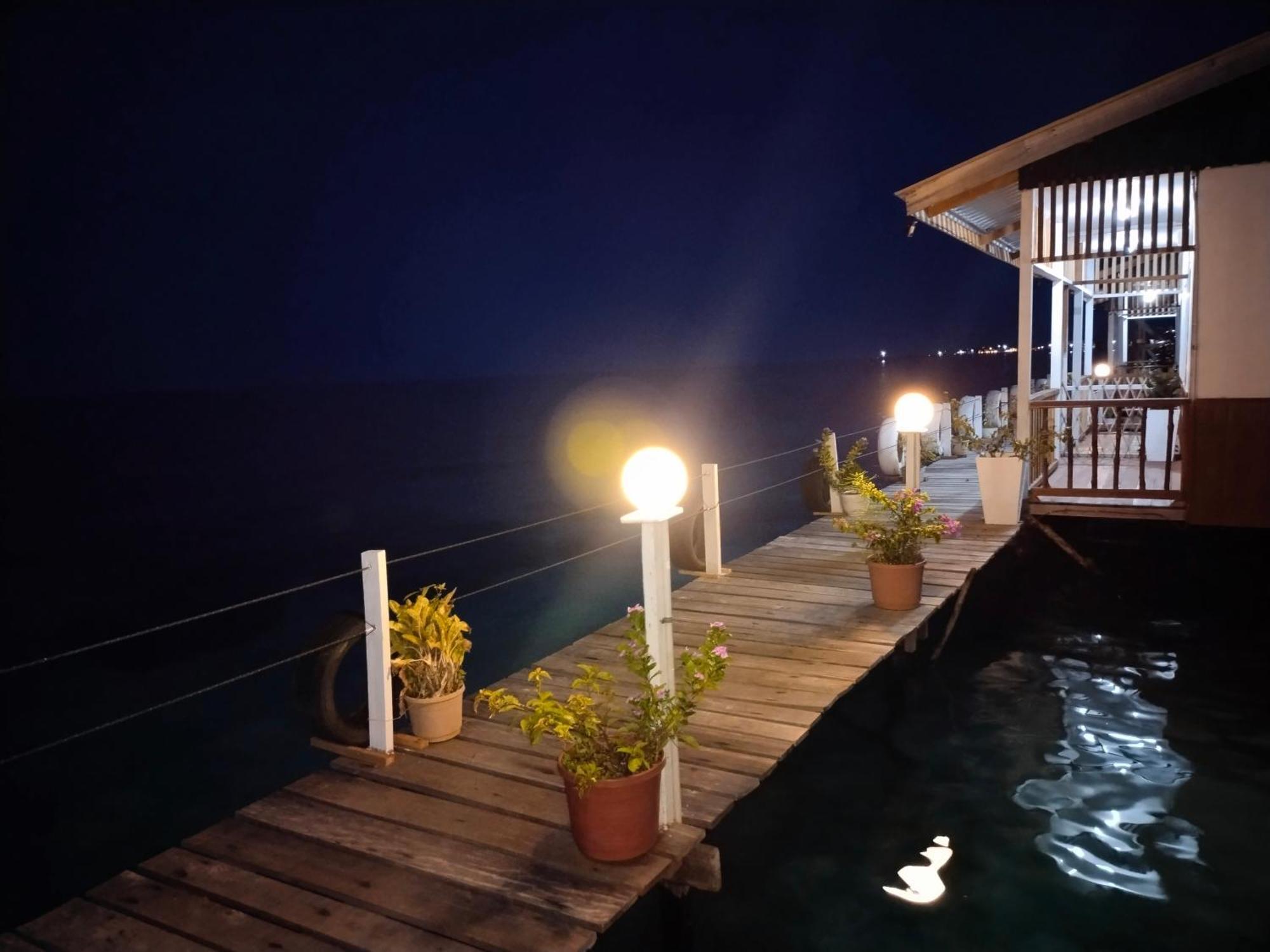 Bihing Angan Water Chalet Semporna Eksteriør bilde